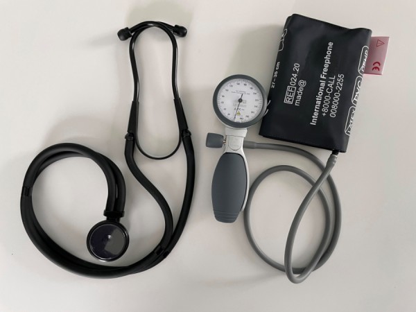 MRT Blutdruckmessgerät und Stethoskop Set